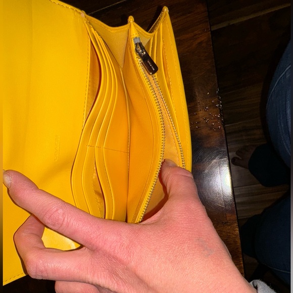 Coach mustard yellow wallet - Picture 7 of 14